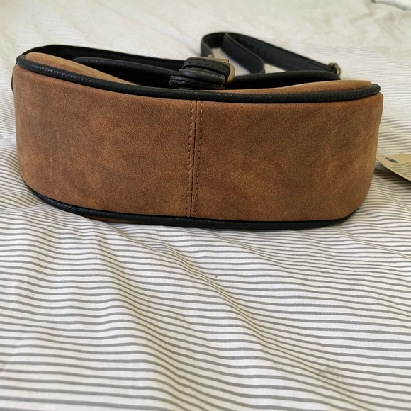 G.H. Bass & Co. Brown and Black Shoulder Bag - Picture 3 of 9